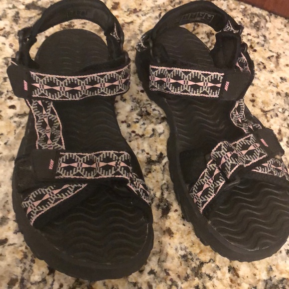 avia sandals